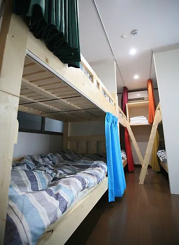Guesthouse Enn Nipponbashi Ōsaka 2*,  Japon