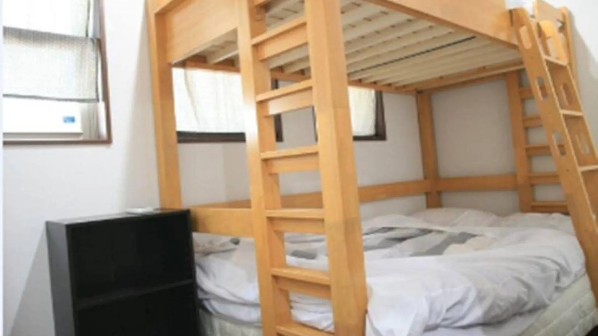 Guesthouse Enn Nipponbashi Ōsaka Hotel